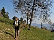 Monte Zucco ad anello ‘fiorito’ da S. Antonio via Sonzogno-26mar22 - FOTOGALLERY